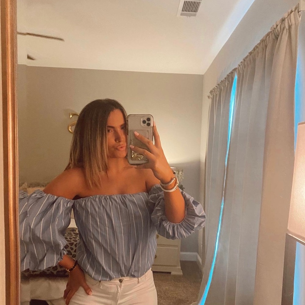 AMANDA UPRICHARD TOP